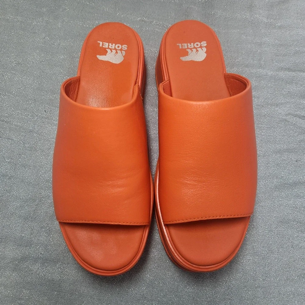 Sorel vibrant orange